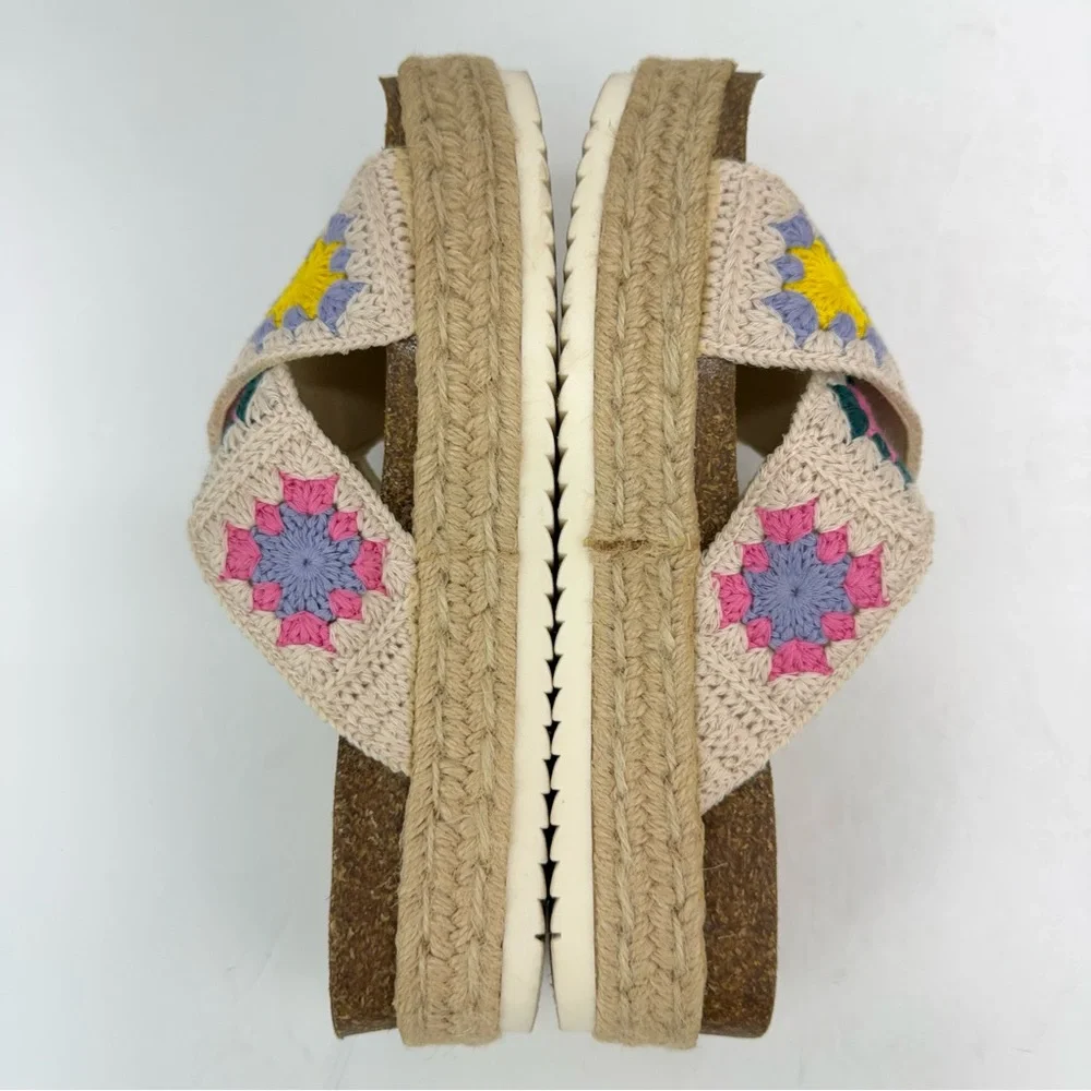 Unionbay size 7 Women’s Multicolor Peaceful Crochet Platform Espadrille Sandals